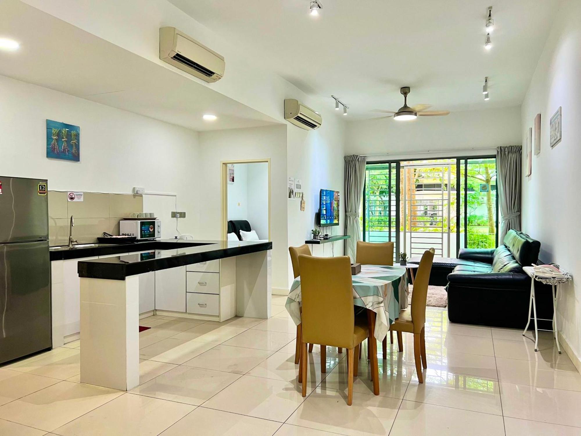 Capital O 90987 The Loft Residences Homestay @ Imago Shopping Mall 2 Kampong Sembulan Exteriér fotografie